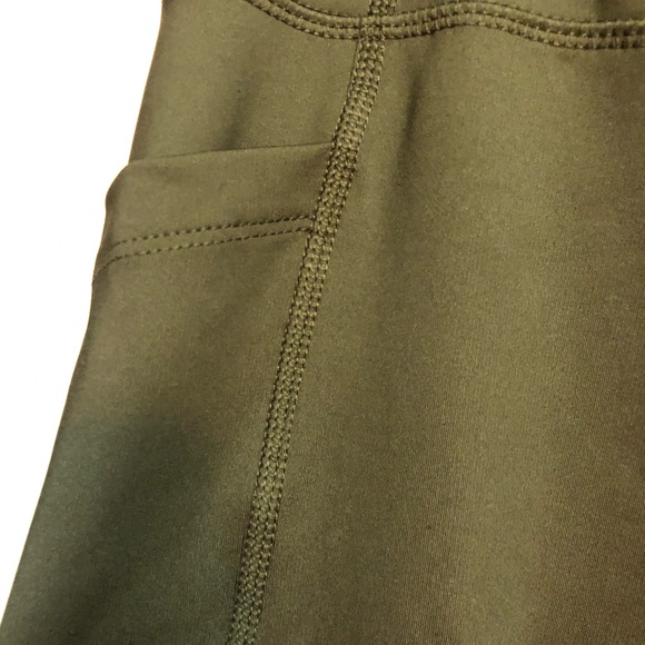 Dark Green Capri Active Leggings with Pockets - Picture 2 of 4